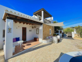 Holiday home near stunning beaches